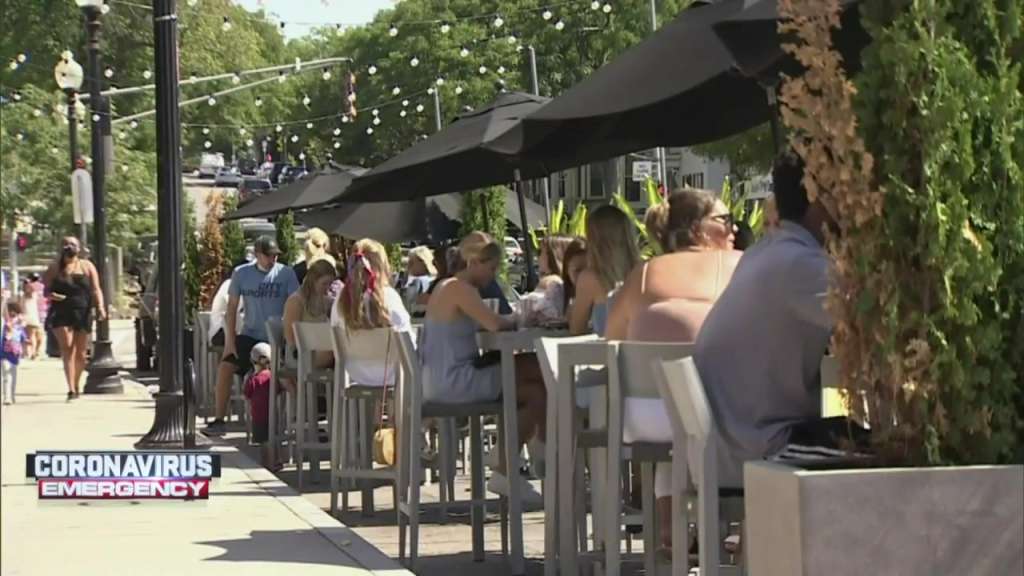 Boston business owners consider vaccine mandate as NYC will soon require vaccination proof for indoor dining, gyms - entertainment news hollywood Boston business owners consider vaccine mandate as NYC will soon require vaccination proof for indoor dining, gyms