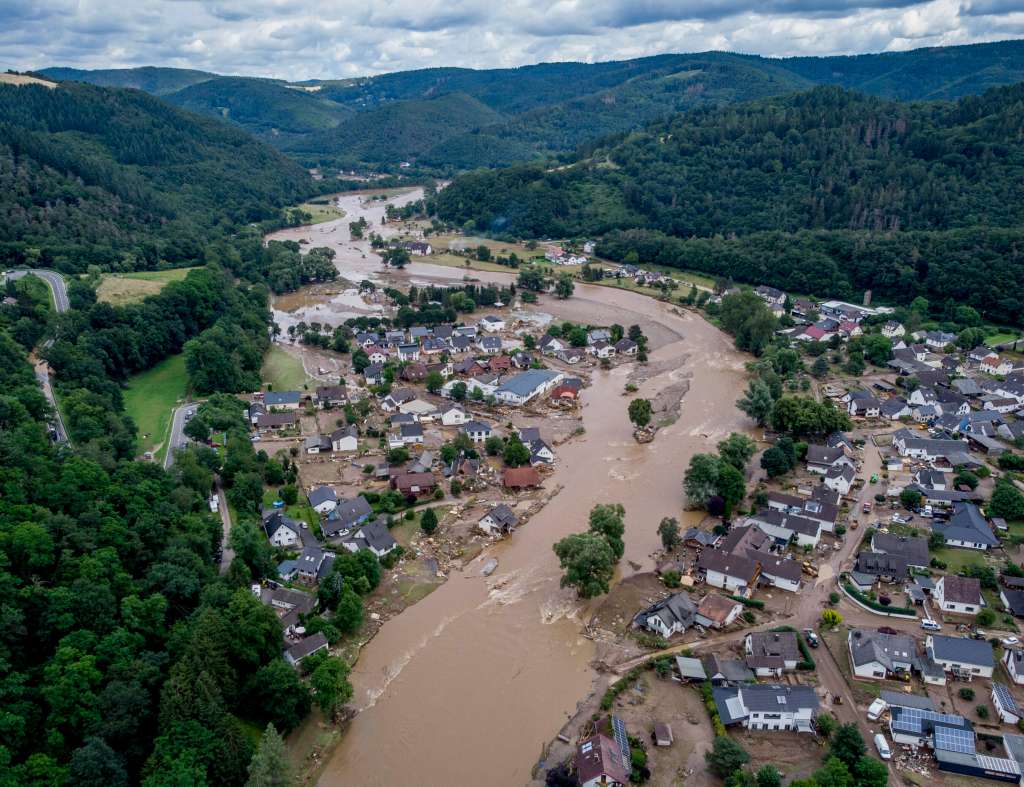 Europe flood death toll tops 160, costly rebuilding ahead - entertainment news hollywood Europe flood death toll tops 160, costly rebuilding ahead