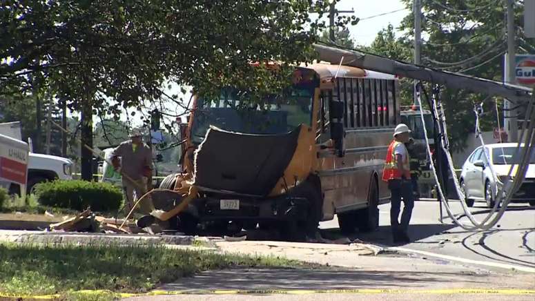 School bus slams into utility pole, downs power lines in Quincy ...