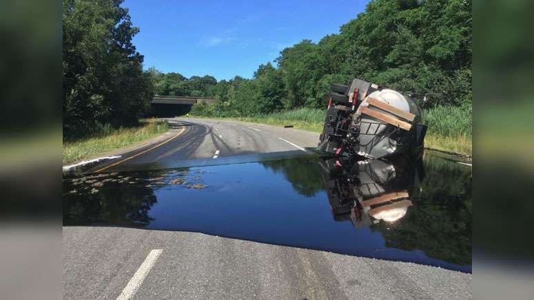 I-95 ramp in Peabody reopens after tanker leaks thousands of gallons of ...