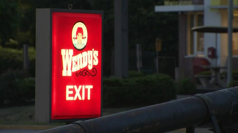 What Time Does Wendy's Serve Lunch?: Unveil Secrets!