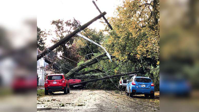 Tens of thousands without power in Mass. following potent coastal storm ...