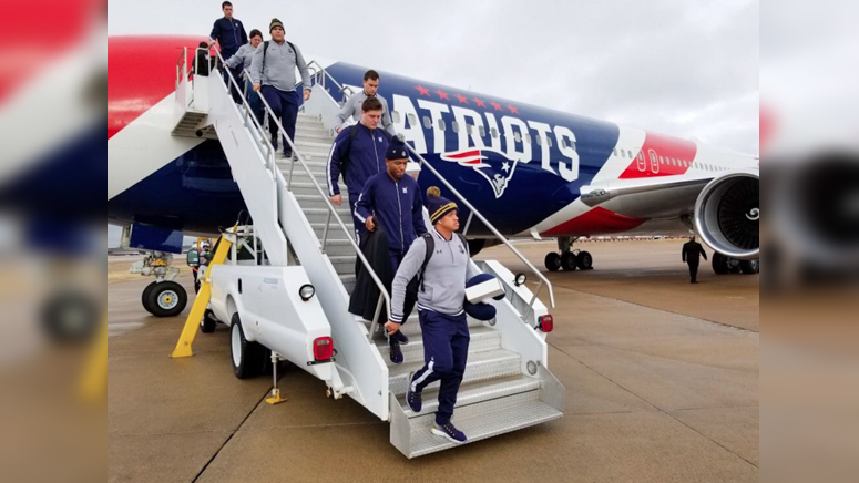Navy Football Takes Patriots Private Jet To Tennessee Ahead Of Autozone Liberty Bowl Boston News Weather Sports Whdh 7news