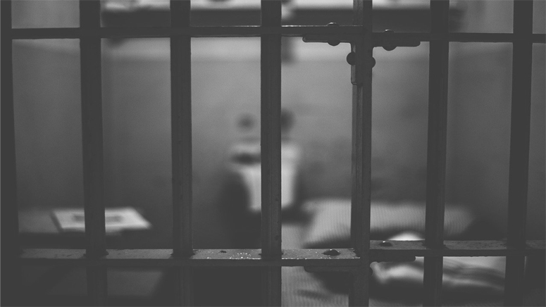 马萨诸塞州男子服刑27年后起诉州政府索赔100万美元