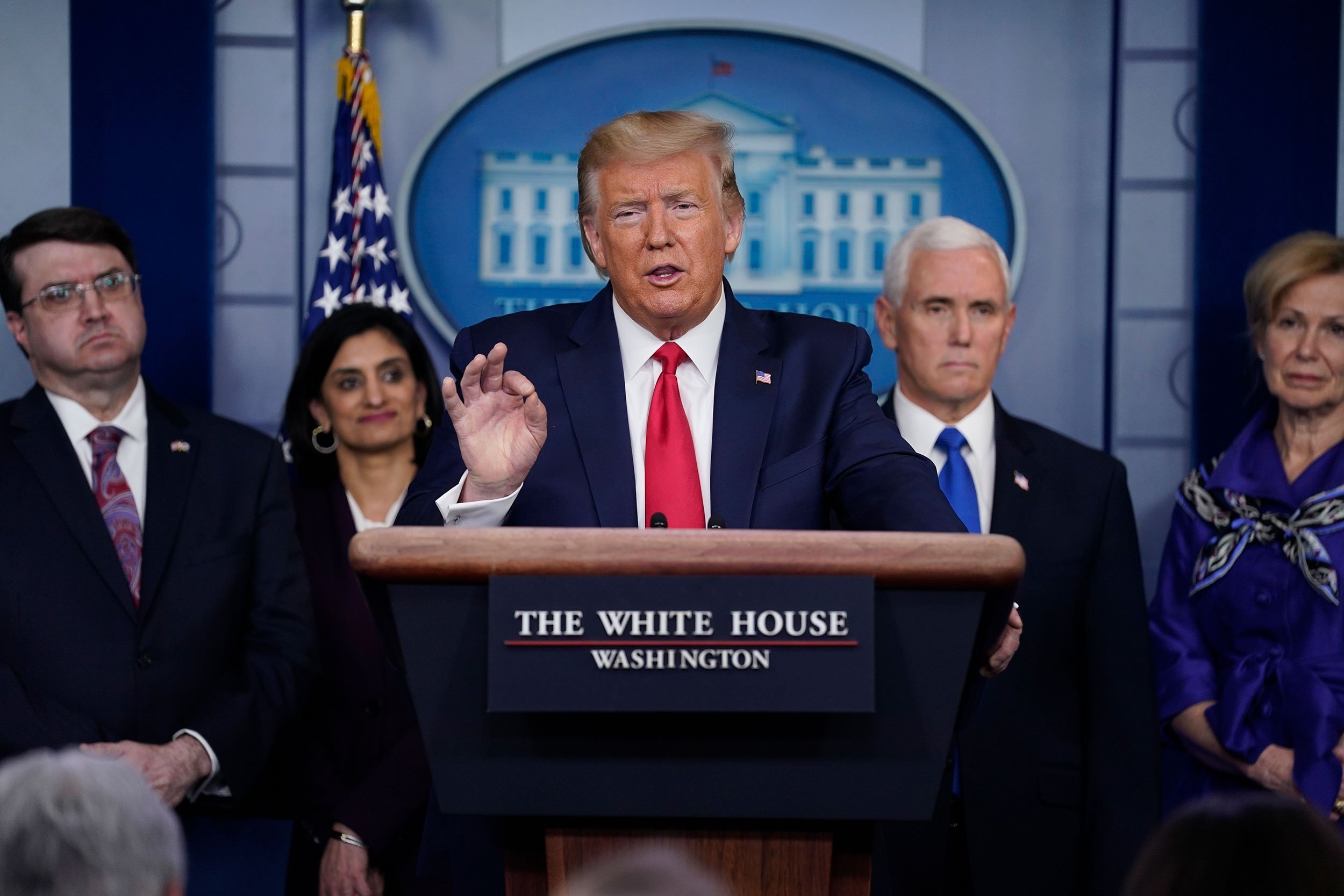 Deaf Americans Are Urging The White House To Use Sign Language Interpreters At Coronavirus Briefings Boston News Weather Sports Whdh 7news