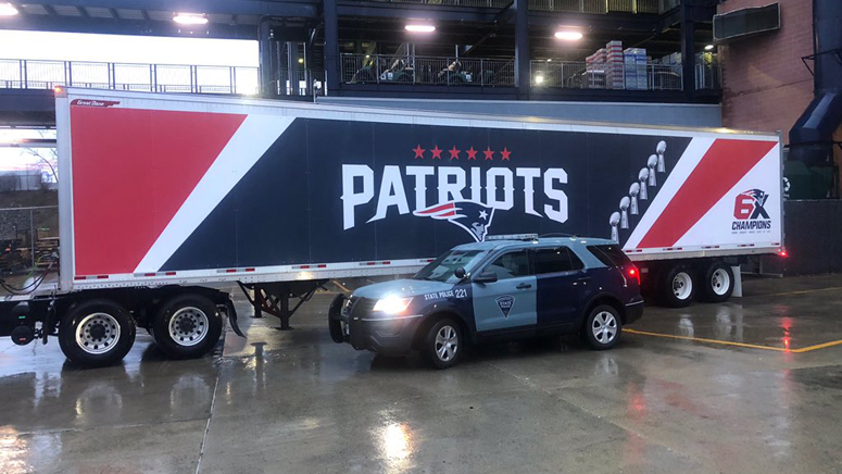 Patriots Truck Delivers Vital Medical Supplies To New York After Team Plane Retrieves 1m N95 Masks From China Boston News Weather Sports Whdh 7news