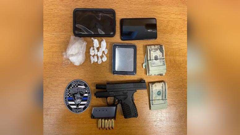 Police: 2 facing slew of charges after traffic stop uncovers drugs ...