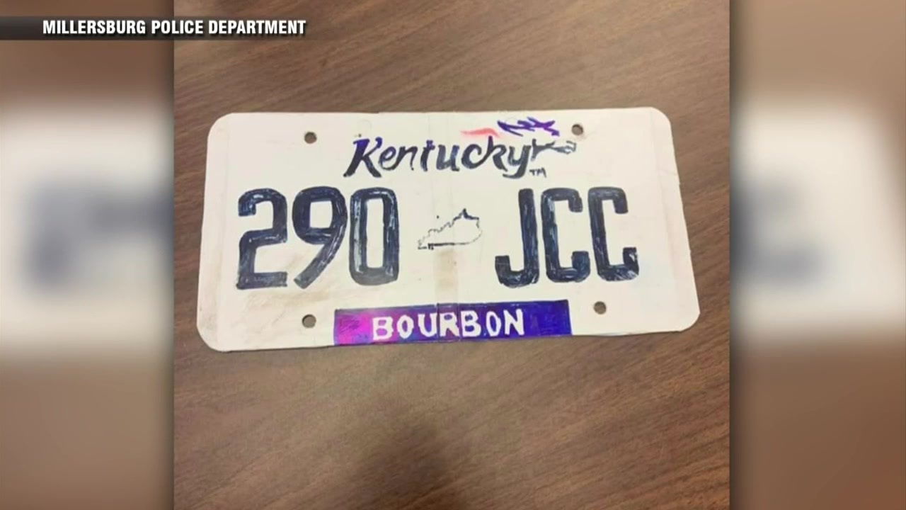 ‘Don’t to draw the registration sticker’ Driver with fake