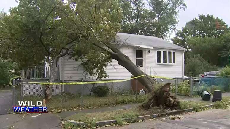 Strong winds batter Massachusetts, leaving tens of thousands without ...