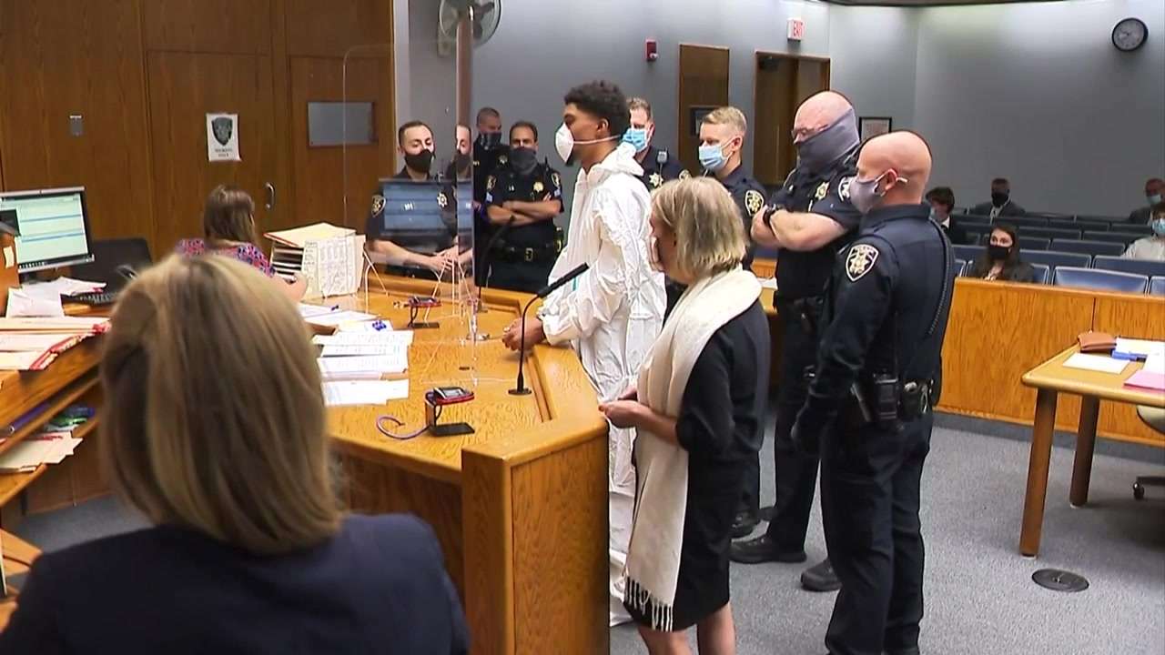 Man charged in fatal Providence mall stabbing held without bail ...