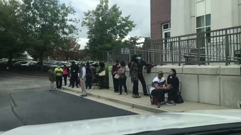 Big turnout as early in-person voting starts in Georgia - Boston News ...