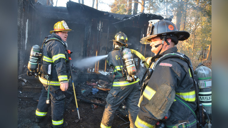 Woman Climbs Out Window To Escape 2 Alarm Gardner House Fire Boston