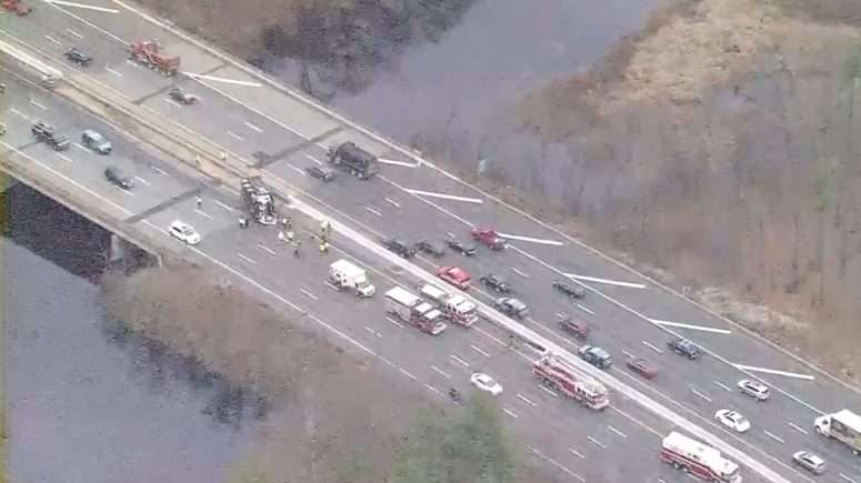 Dump truck rollover on I-95 in Newton causing traffic delays - Boston ...