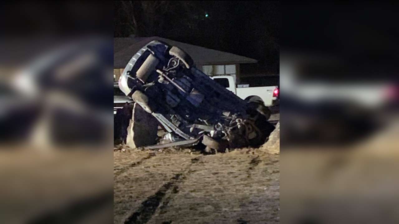 20-year-old woman dies after car crashes into boulder on side of ...