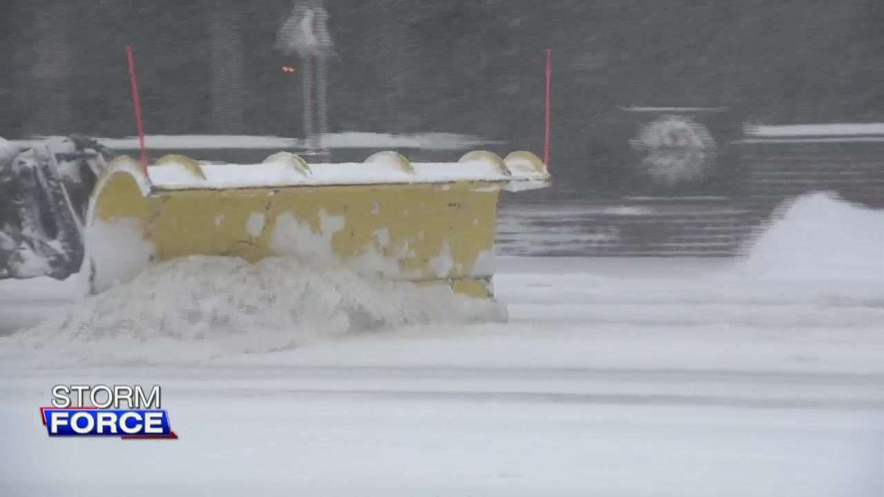 Plows working to keep roads clear of snow across Bay State - Boston ...