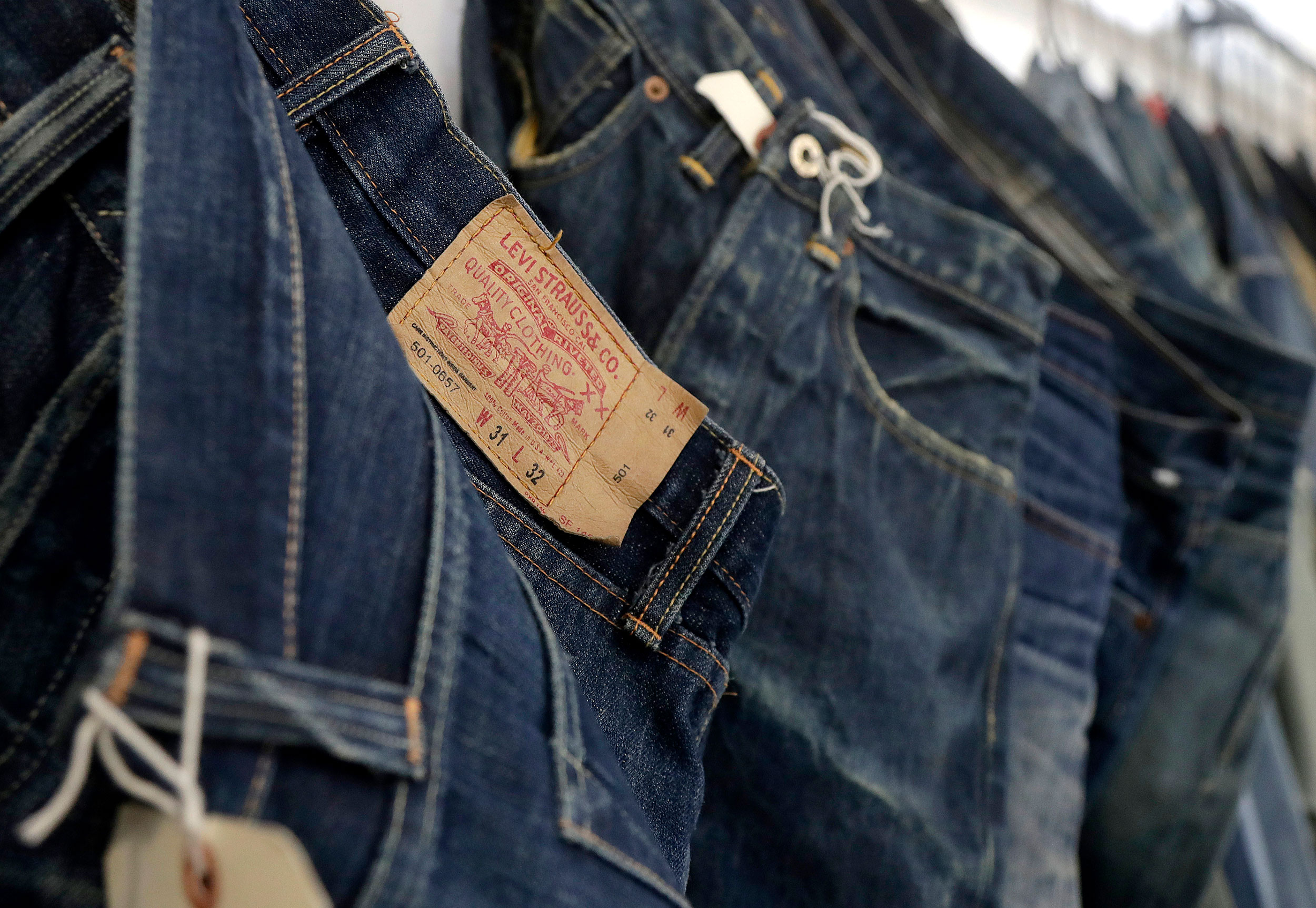 bypass Sovesal Playful Buh-bye, skinny jeans: Levi's is embracing a baggy look - Boston News,  Weather, Sports | WHDH 7News