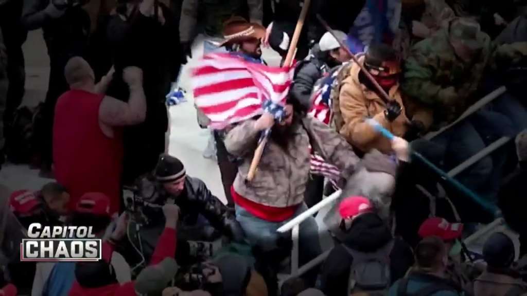 Arkansas man accused of beating officer with flagpole at Capitol