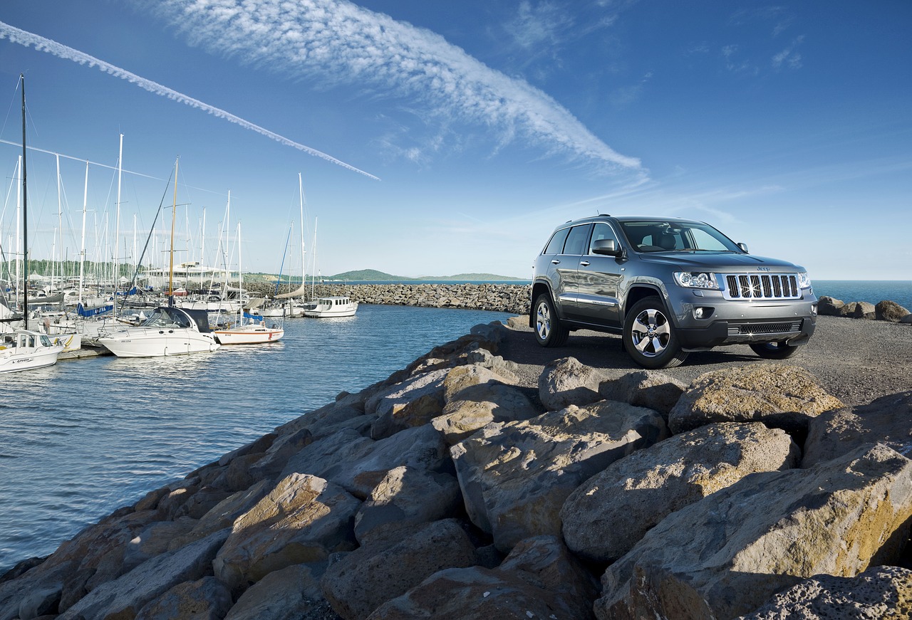 Chrysler recalls 320,000 Jeep plug-in hybrids due to faulty battery that can catch fire