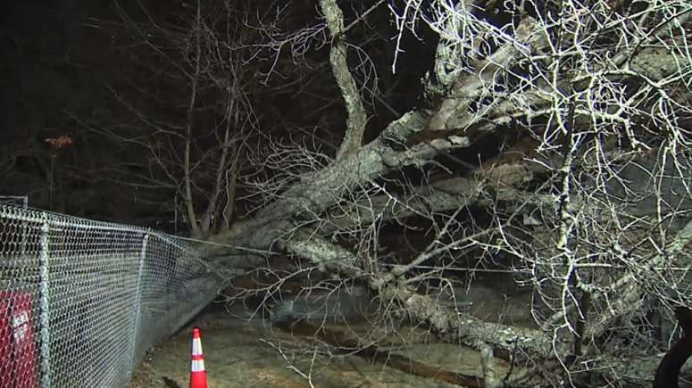 Thousands still without power in Maine and NH due to powerful winds ...