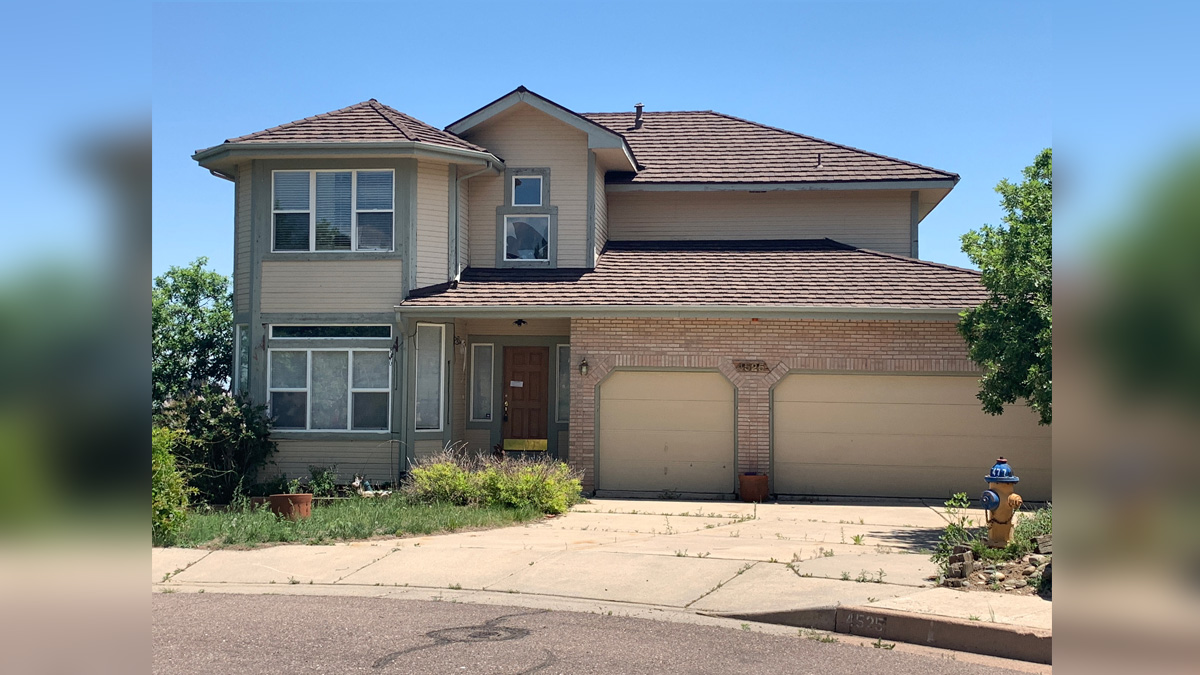 This disgusting ‘house from hell’ is listed for 600,000 … and getting