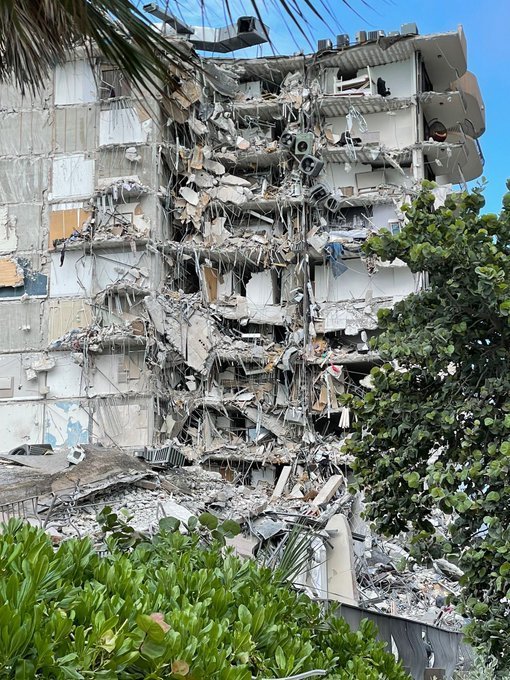 As engineers hunt for answers in the Surfside building collapse, signs