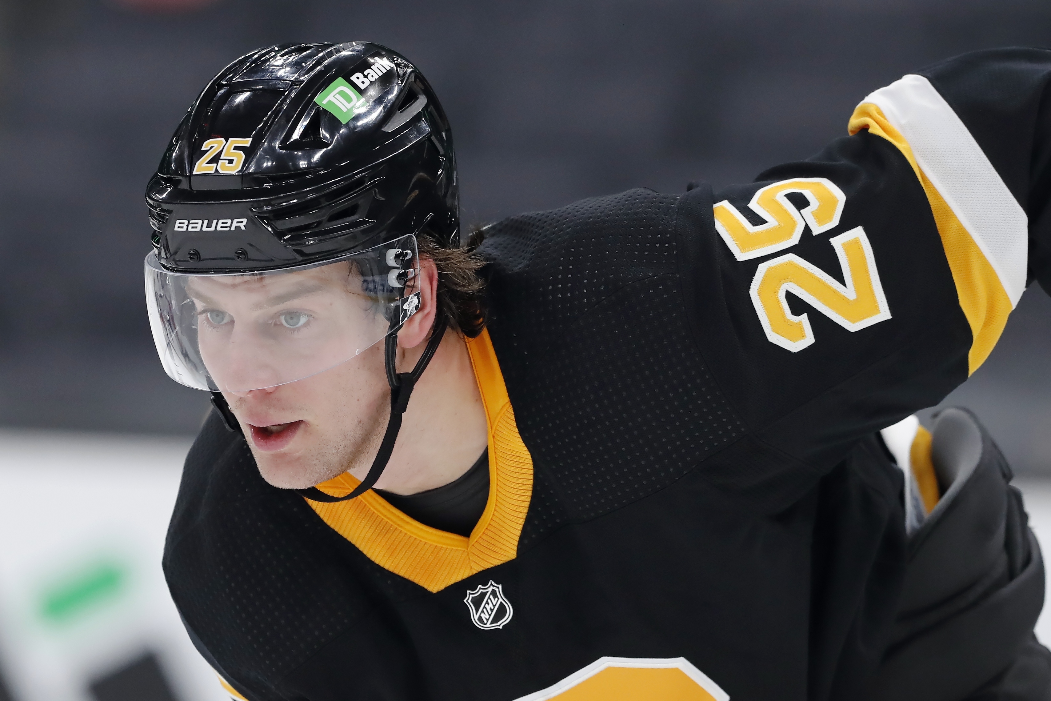 Former Boston Bruins Defensemen Signs New Contract