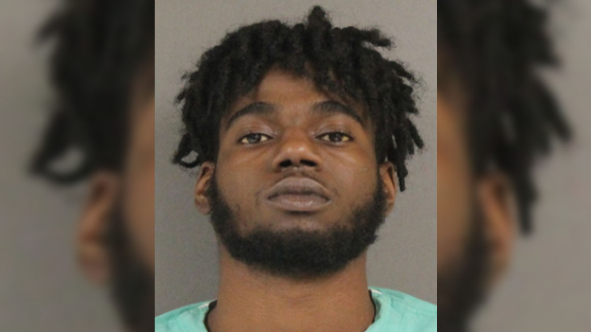 Police Murder suspect arrested after returning to crime scene to