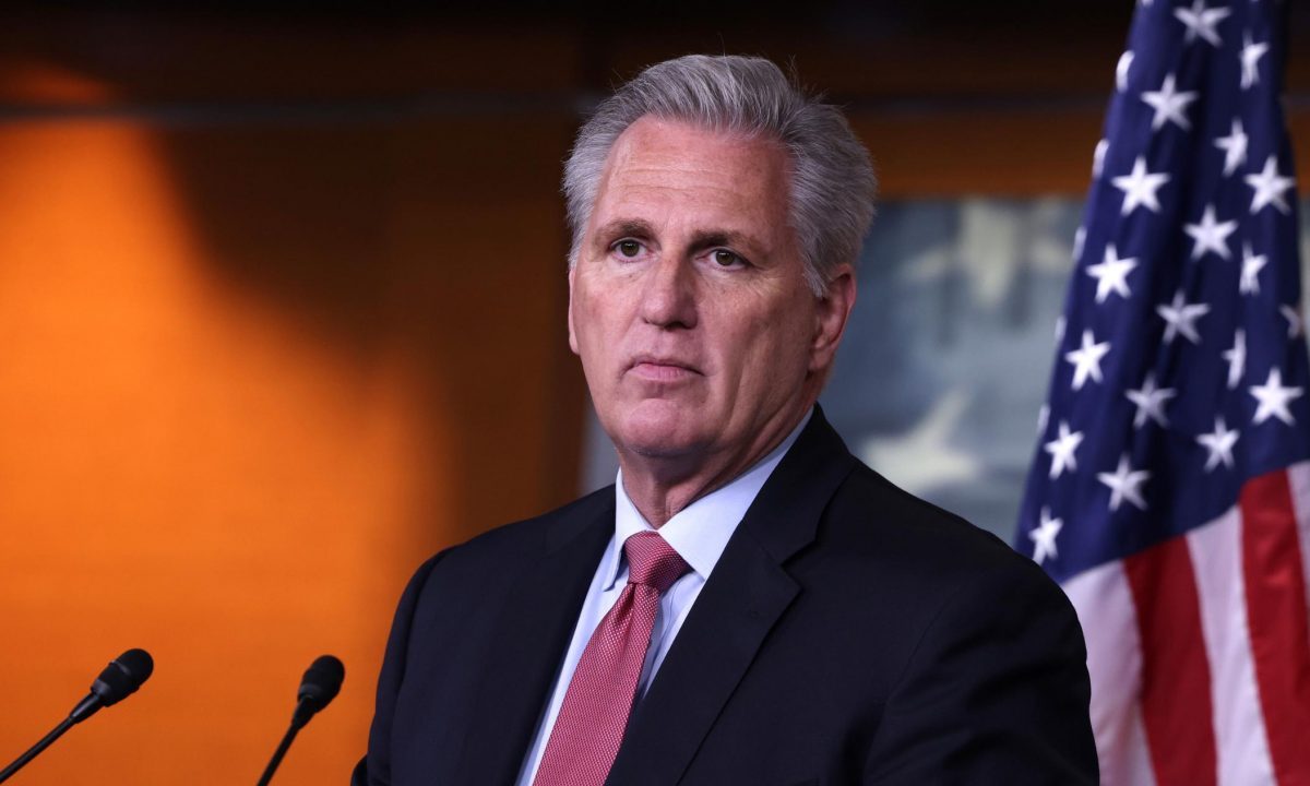 Desperate GOP leader Kevin McCarthy commits to key concession in call with frustrated lawmakers but it’s no guarantee he’ll win speakership (edition.cnn.com)