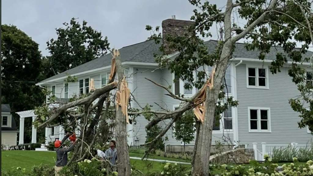 ‘Unbelievable’ Residents cleaning up after National Weather Service