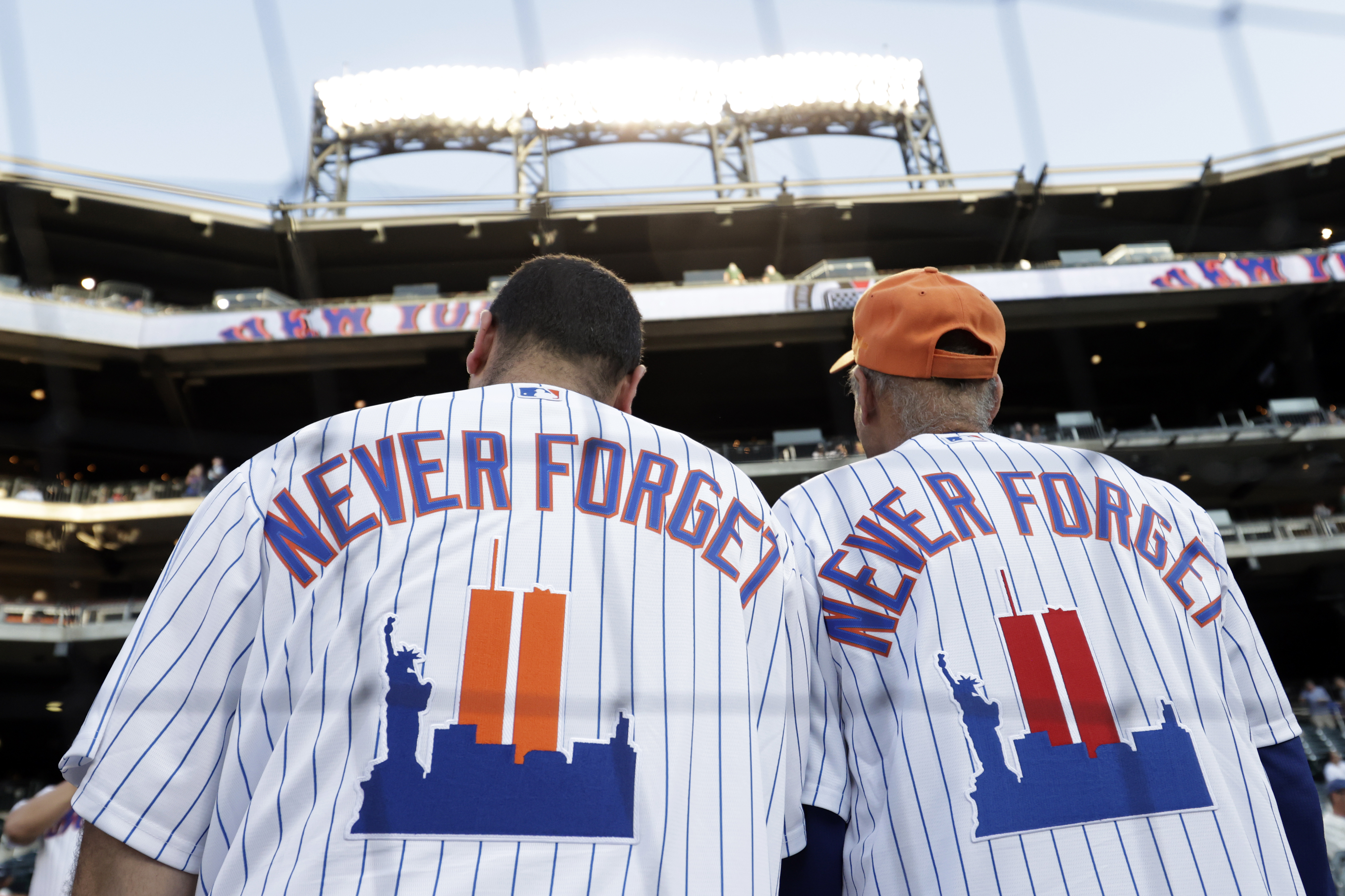 Mets, Yankees offer emotional tributes 20 years after 9/11 in Subway Series