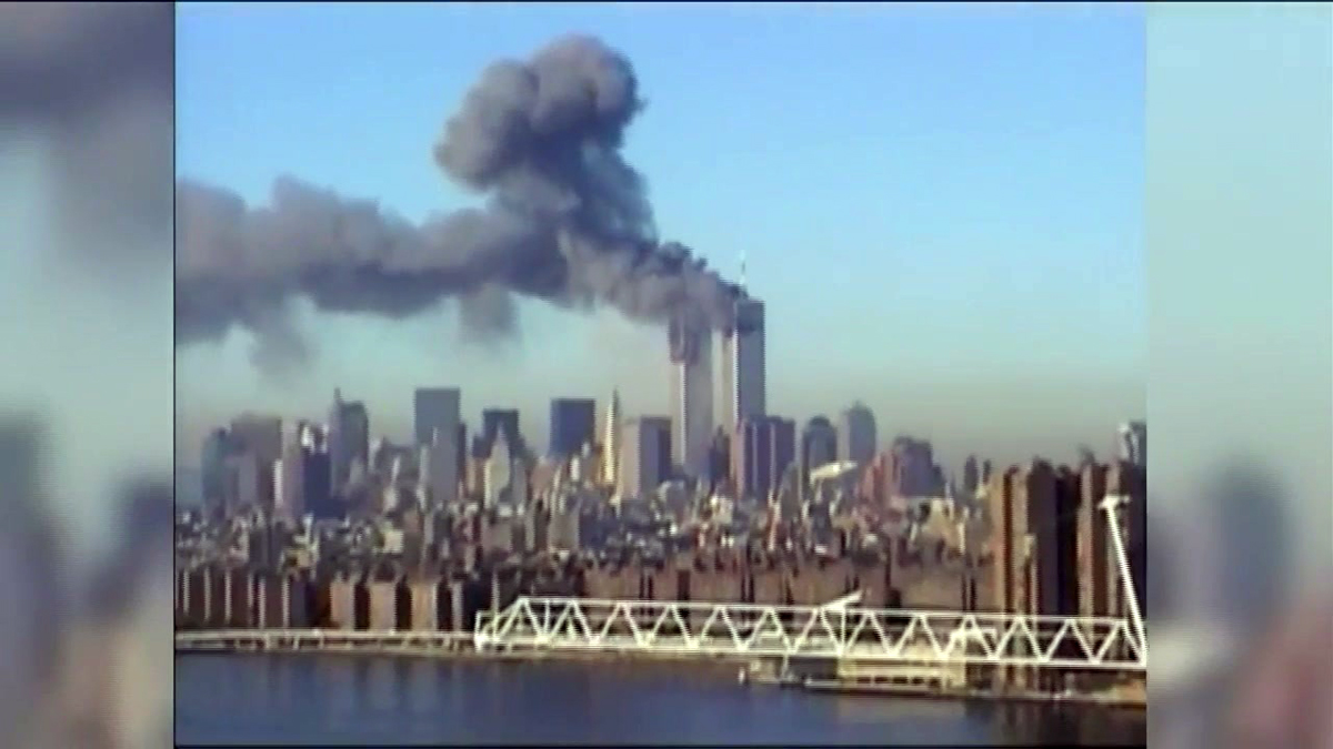 9/11 youtube. 09 11 b2. Башня втц-7. Истребитель над уфой 11 сентября 2022. Башни близнецы 11 сентября самолет.