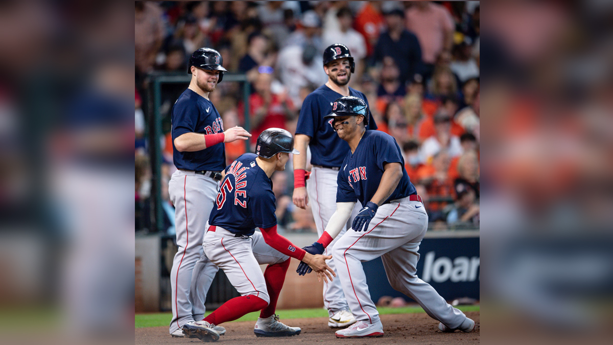 Kiké Hernández tied for most home runs in a single postseason in Red