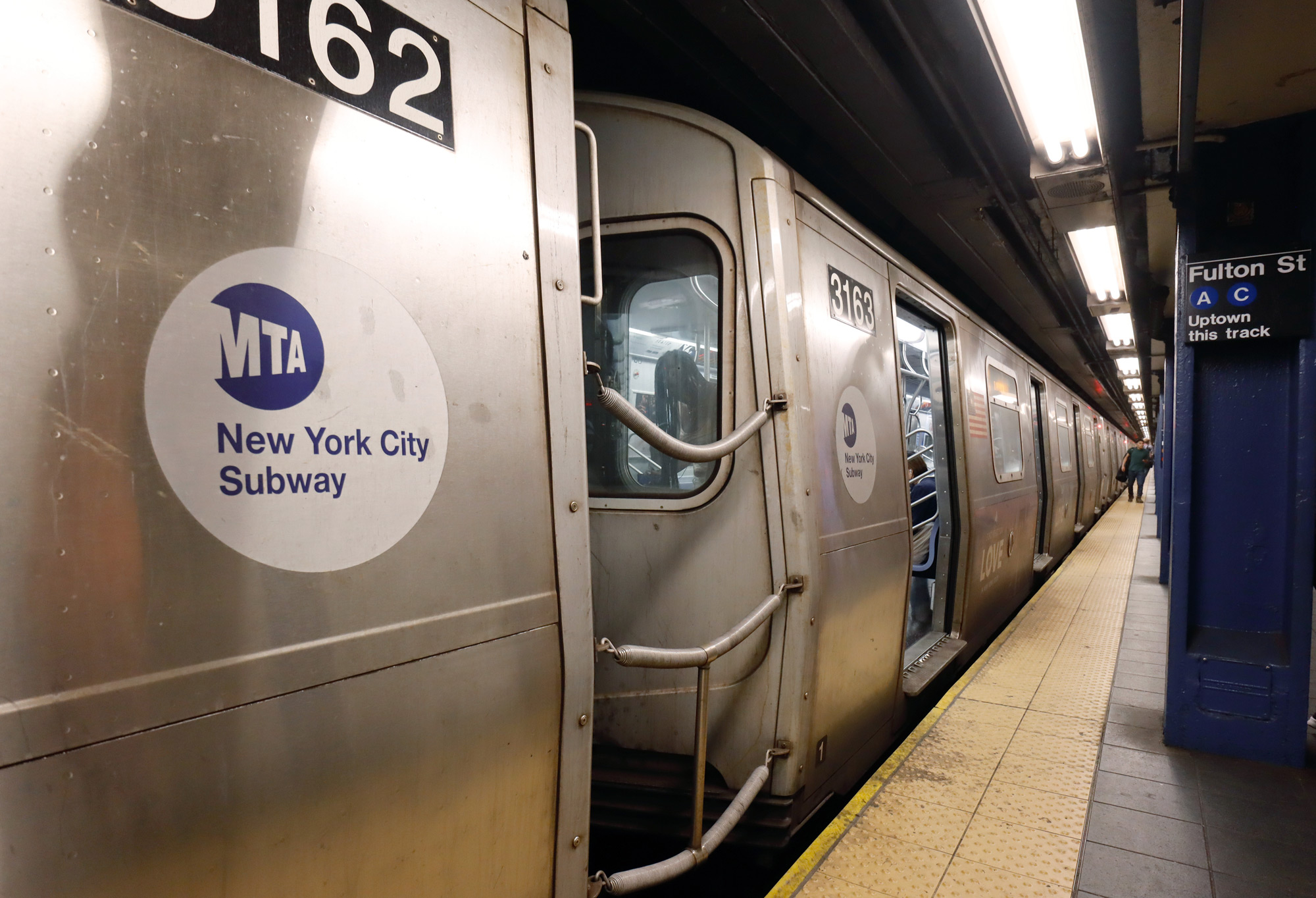 Woman killed in apparent subway shove at Times Square ...
