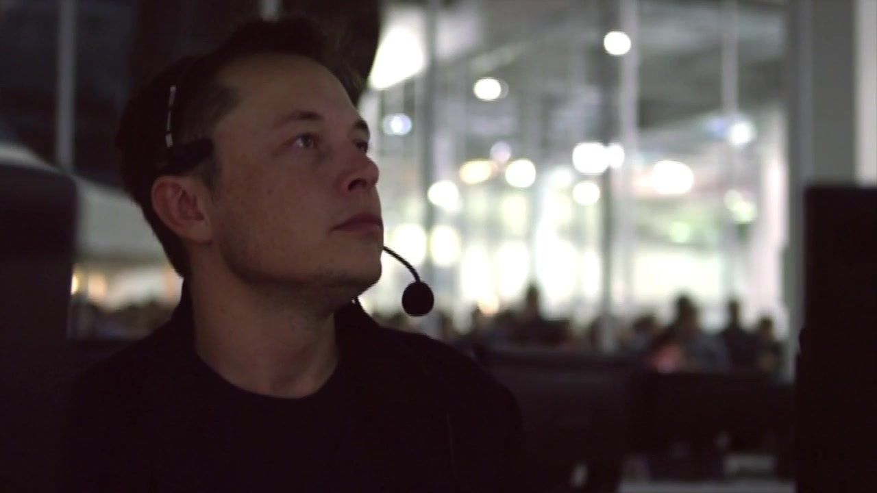 Elon Musk tweets to ask if he should sell some Tesla stock