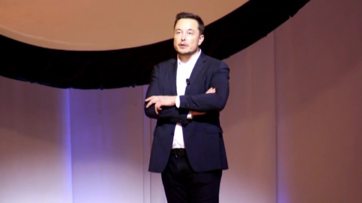 Elon Musk offered a Florida teen $5,000 to delete a Twitter