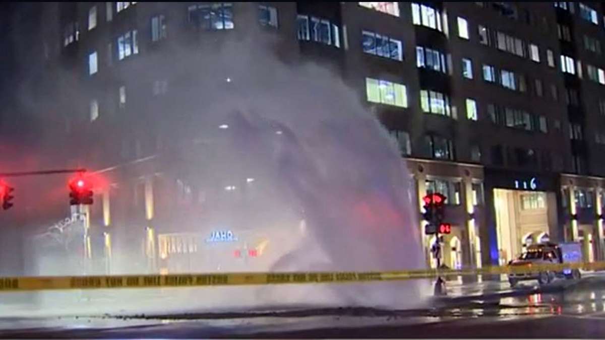 Crews working to repair water main break in heart of Boston - Boston ...