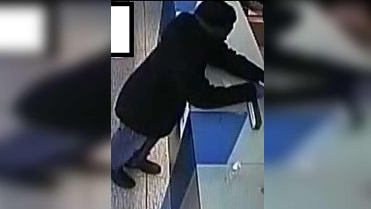 Cambridge police seek help identifying bank robbery suspect - Boston ...