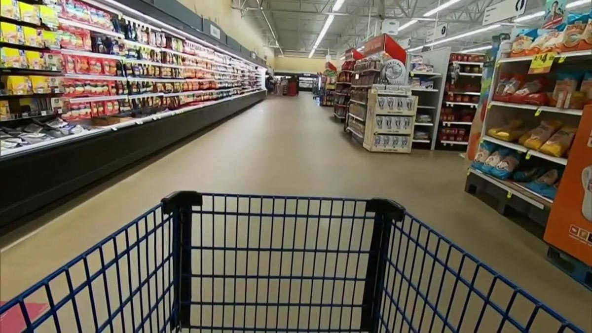 US retail sales rose slightly in September, adding to months of big gains