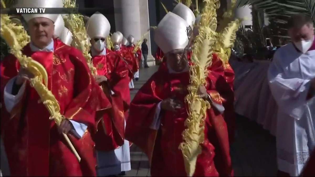 Pope Francis calls for an Easter truce in Ukraine - Boston News ...