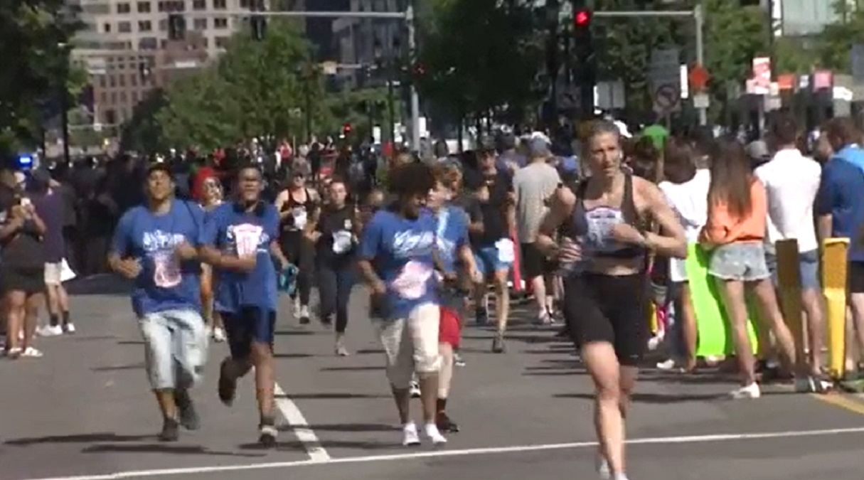 Thousands race through Boston’s streets in Run to Remember Boston