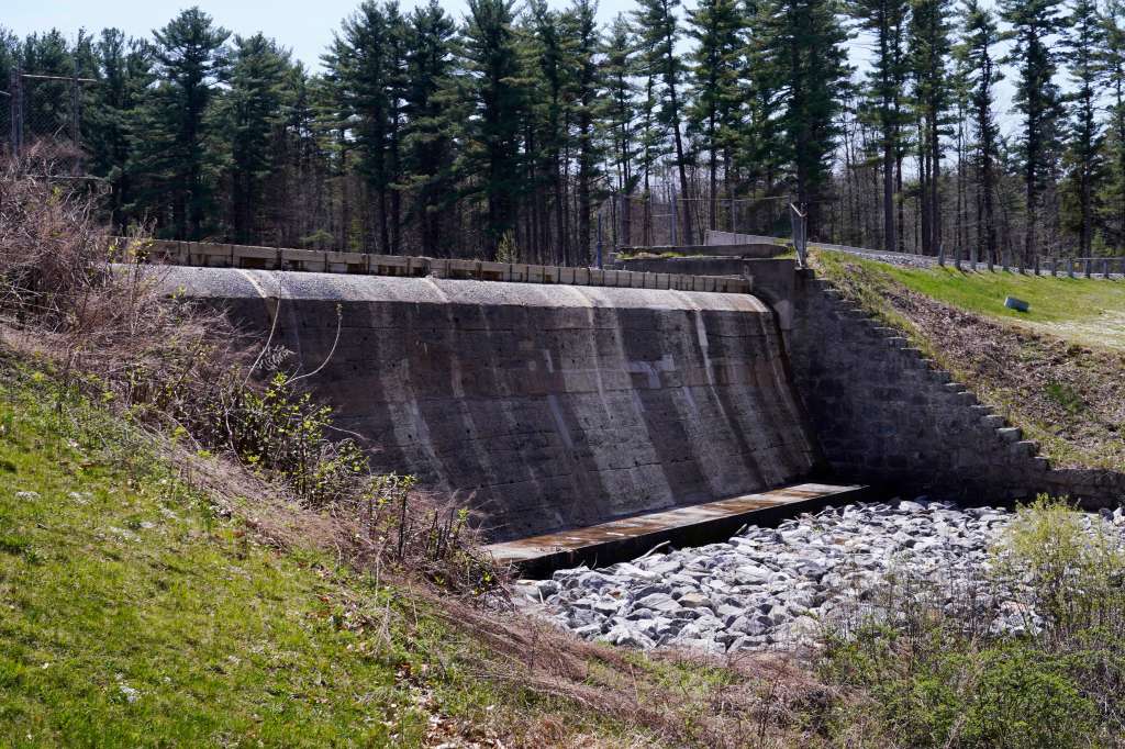 Growing number of New Hampshire dams pose safety risk - Boston News
