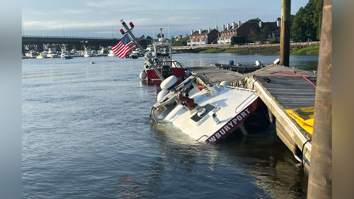 Newburyport fire boat sinks, investigation underway Boston News