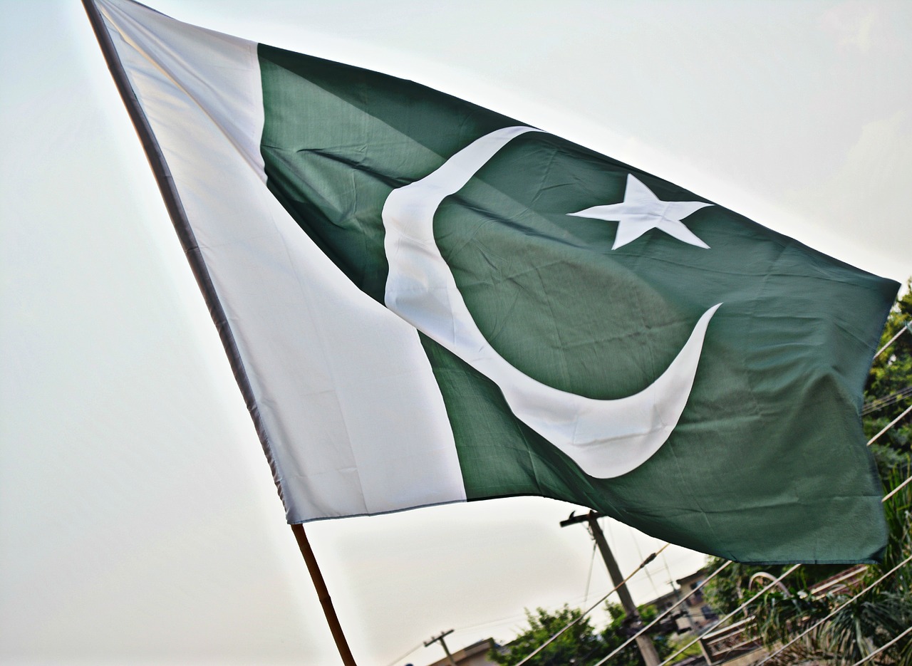 Arshad Sharif, prominent journalist who fled Pakistan, killed in ...