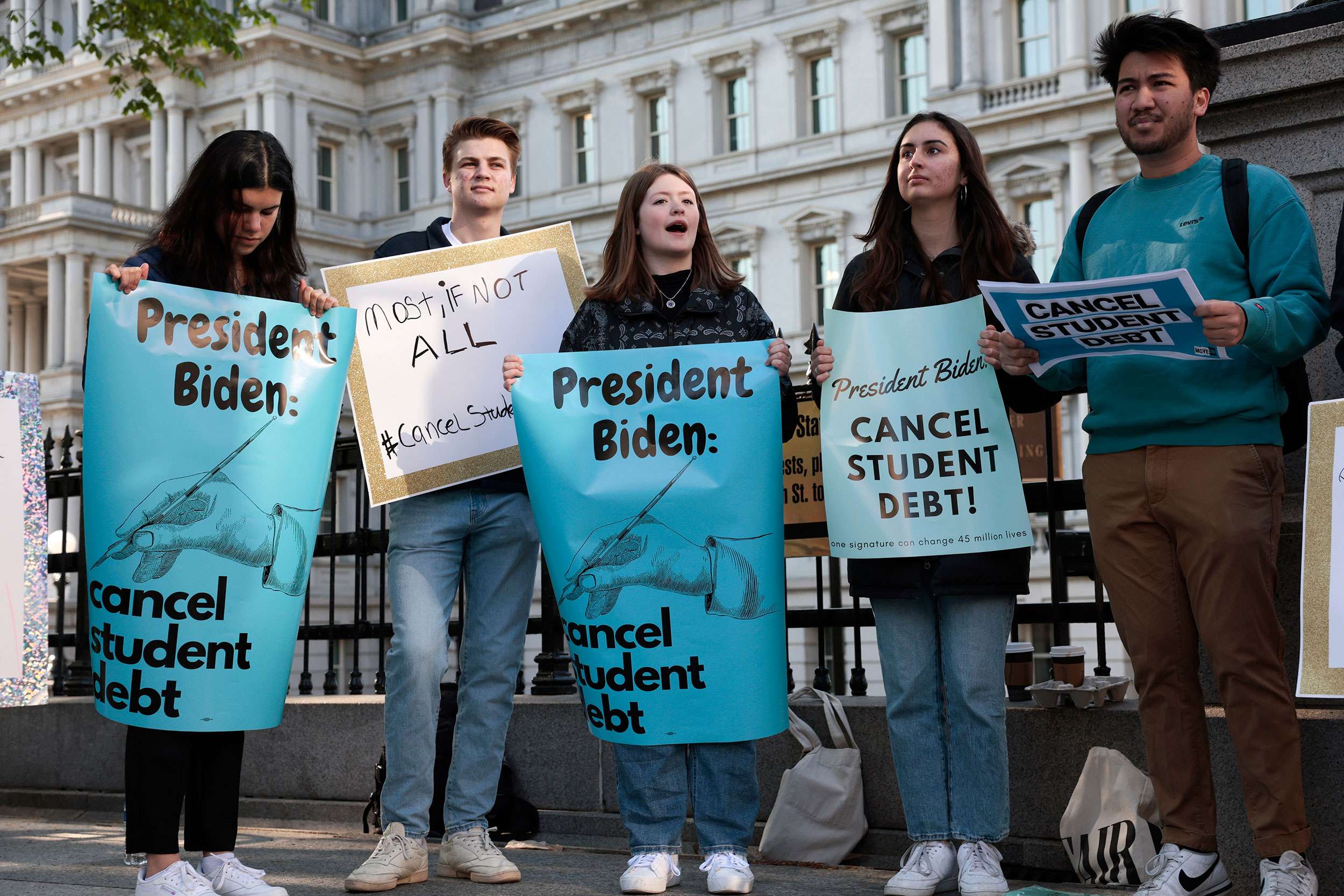 The pause on student loan payments is ending. Can borrowers find room in their budgets? - Boston News, Weather, Sports - Vimarsana News