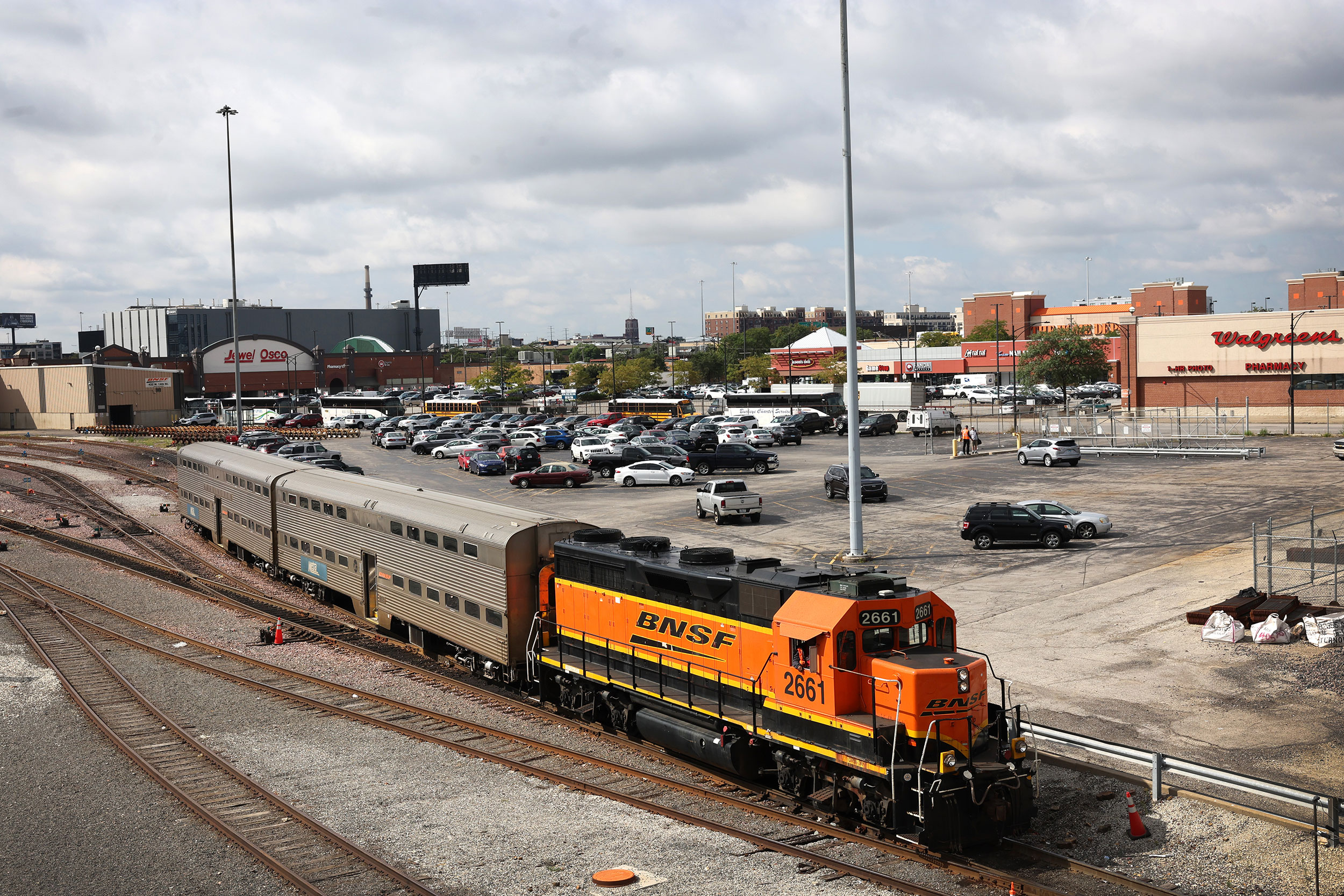 [Letter3 5] Metra Bnsf News - 900uyza