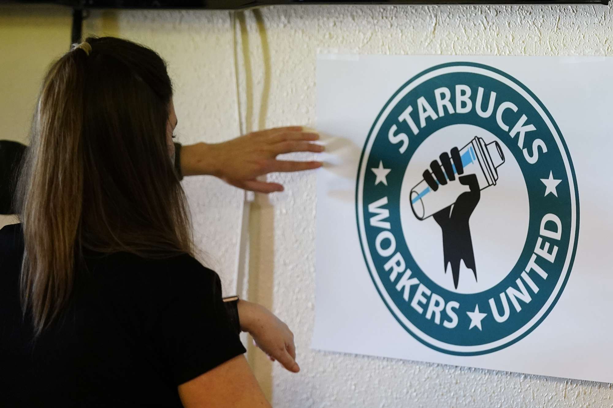 Despite union wins at Starbucks, Amazon and Apple, labor laws keep ...