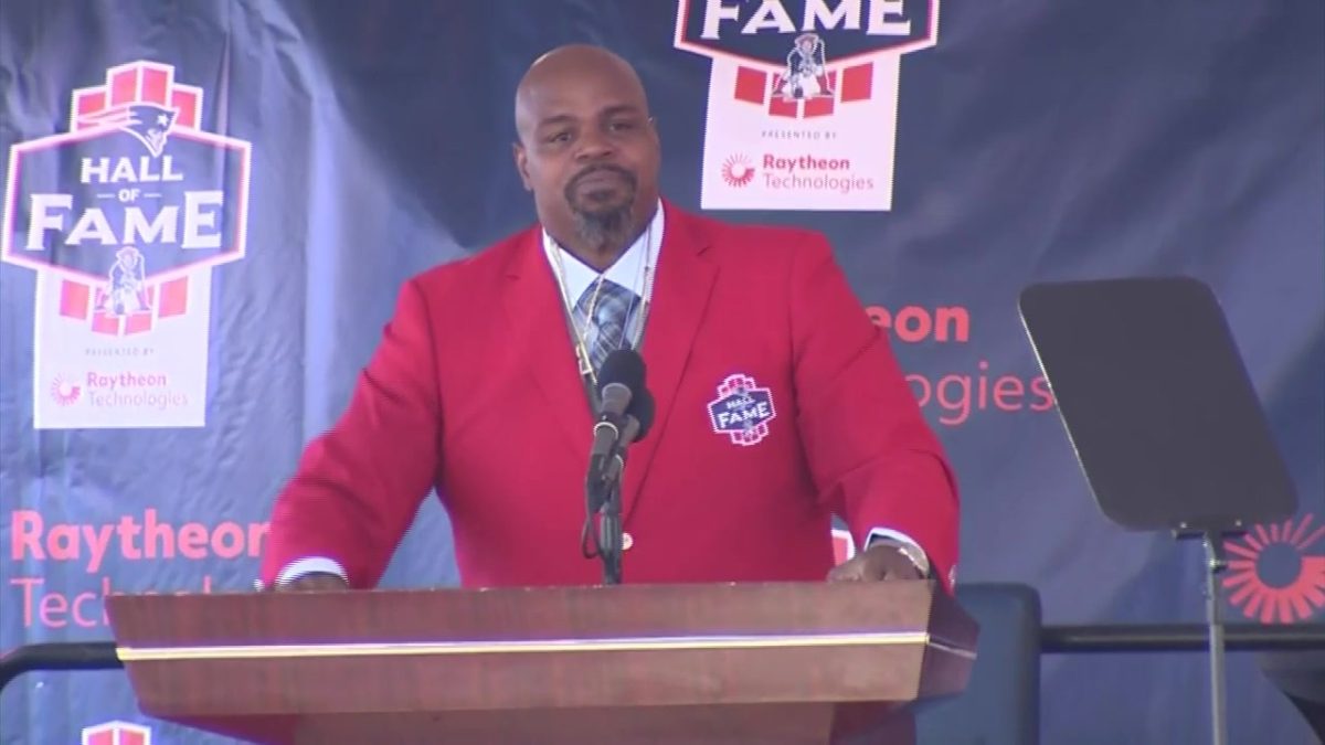 Vince Wilfork inducted into Patriots Hall of Fame, thanks fans for years of support