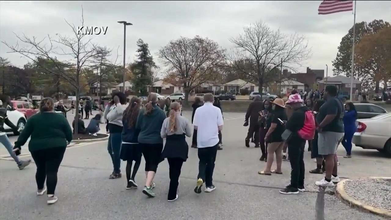 Police: 3 killed in shooting at St. Louis high school - Boston News ...