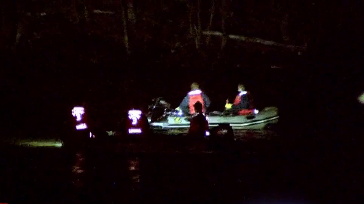 Police chase ends with search of Merrimack River in Lowell