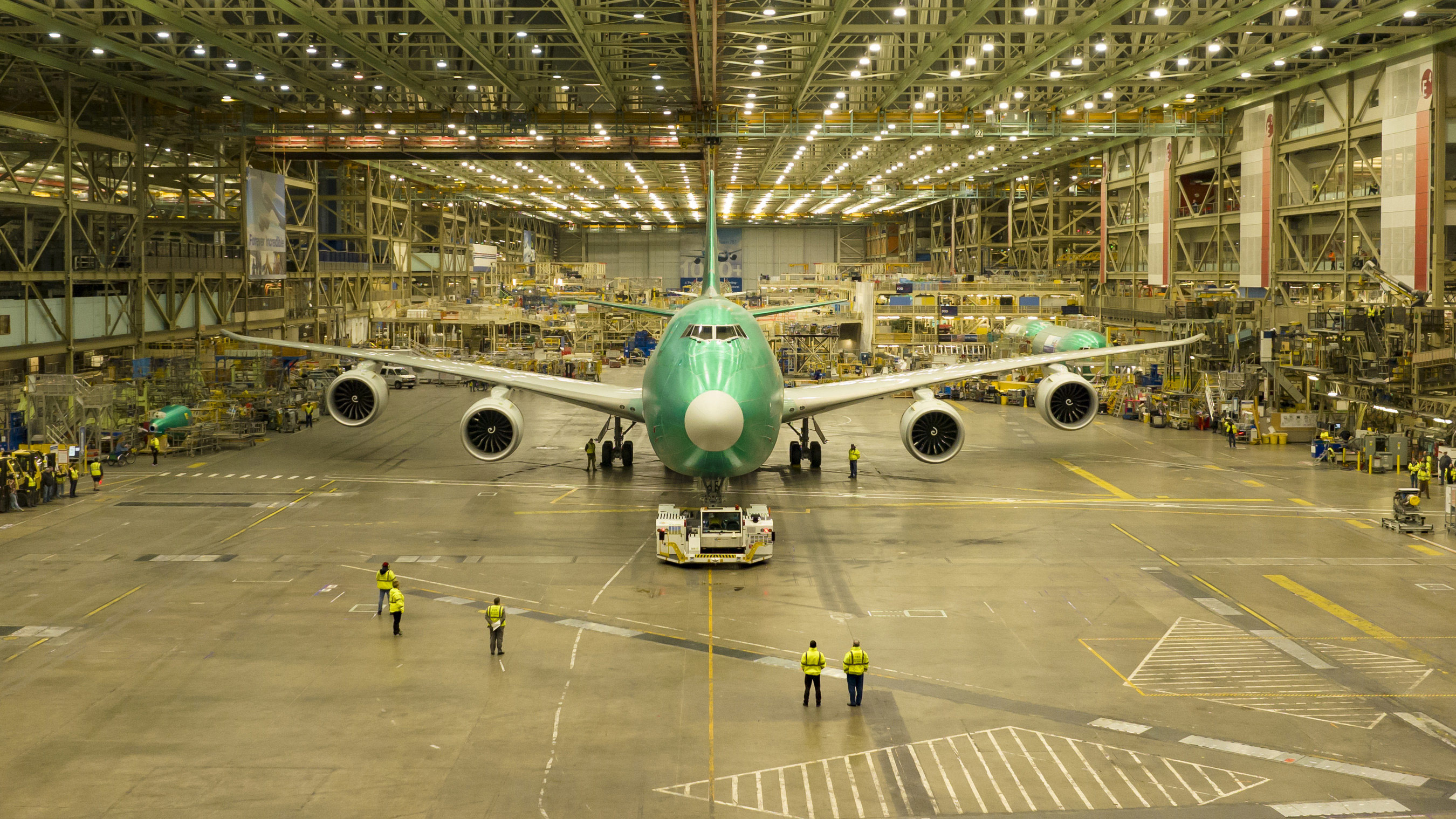 The Very Last 747 Jumbo Jet Just Rolled Off Boeing’s Assembly Line ...